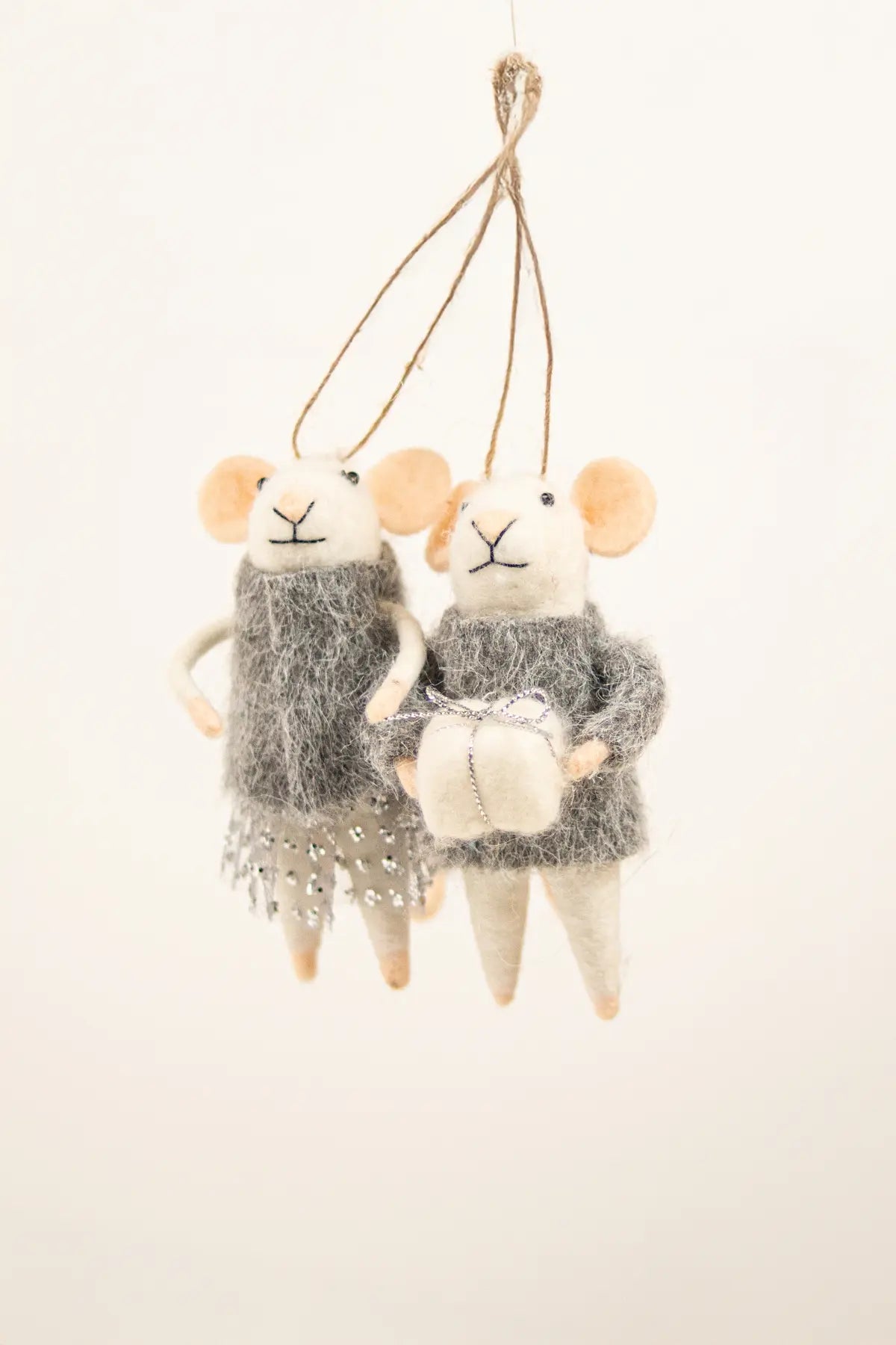 Mice White - Grey Clothes / Glitter Skirt
