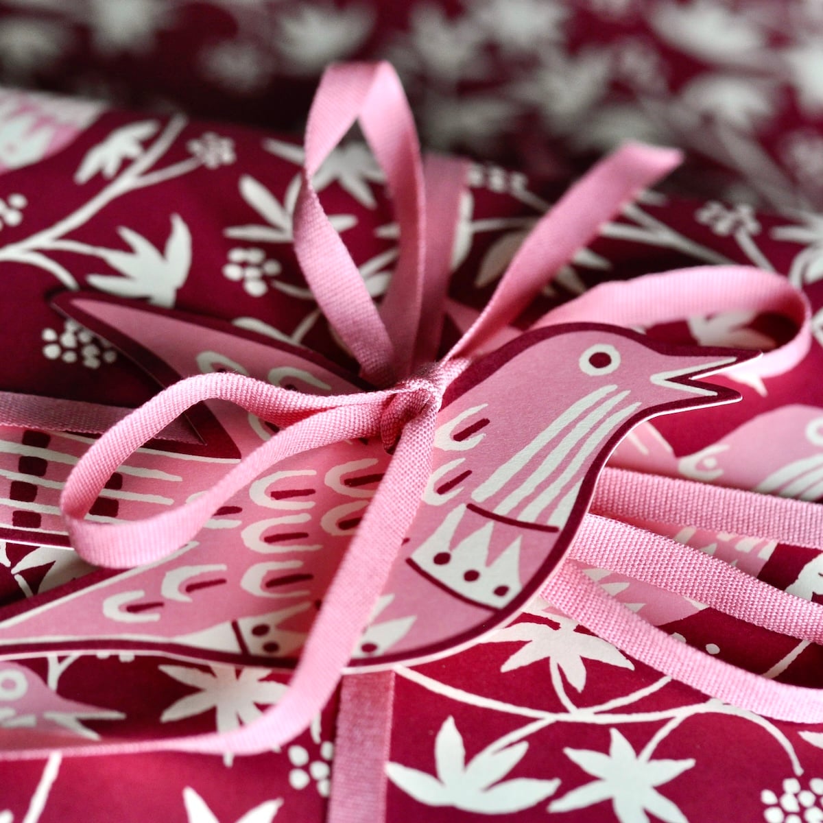 Cambridge Imprint 5 Fancy Songbird Gift Tags In Bramble