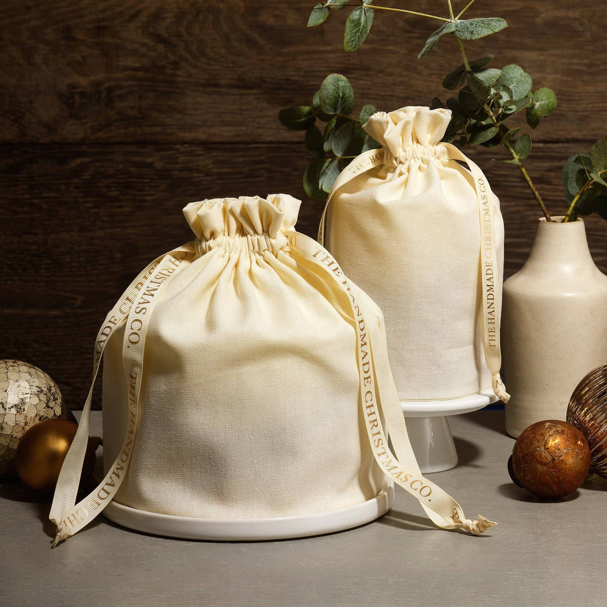 Luxury Handmade Winter Botanical Christmas Pillar Candle Soy / 1 Wick Candle 820g
