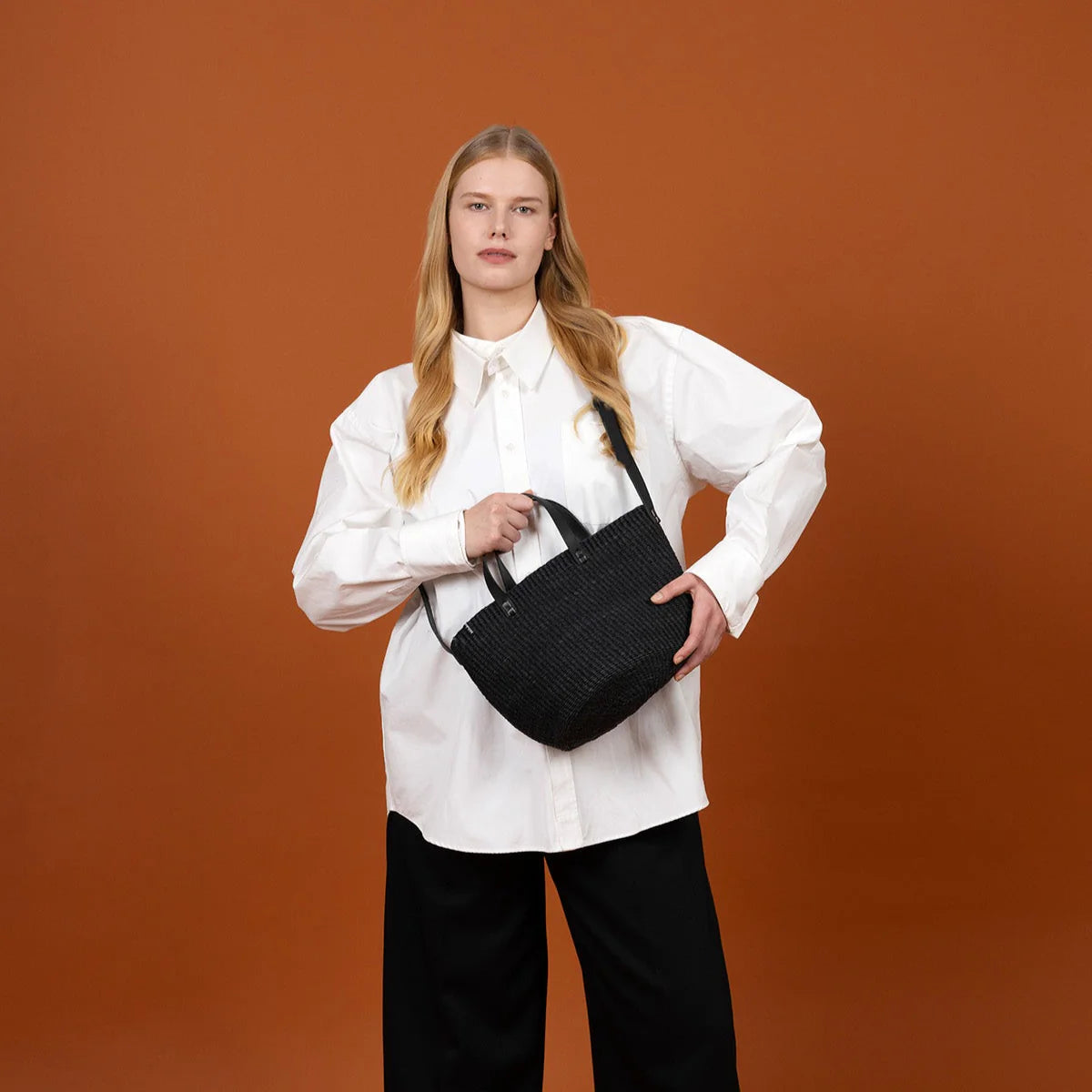 Kiondo Crossbody Basket Bag - Black Small