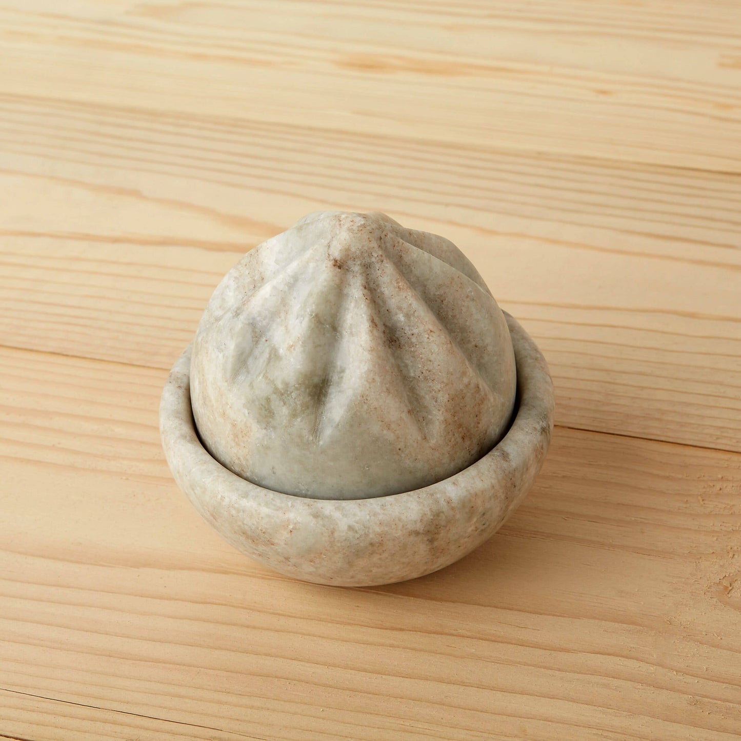 Waterfall Marble Citrus Press