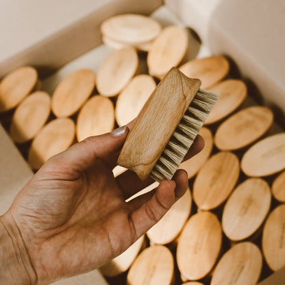 NAIL BRUSH