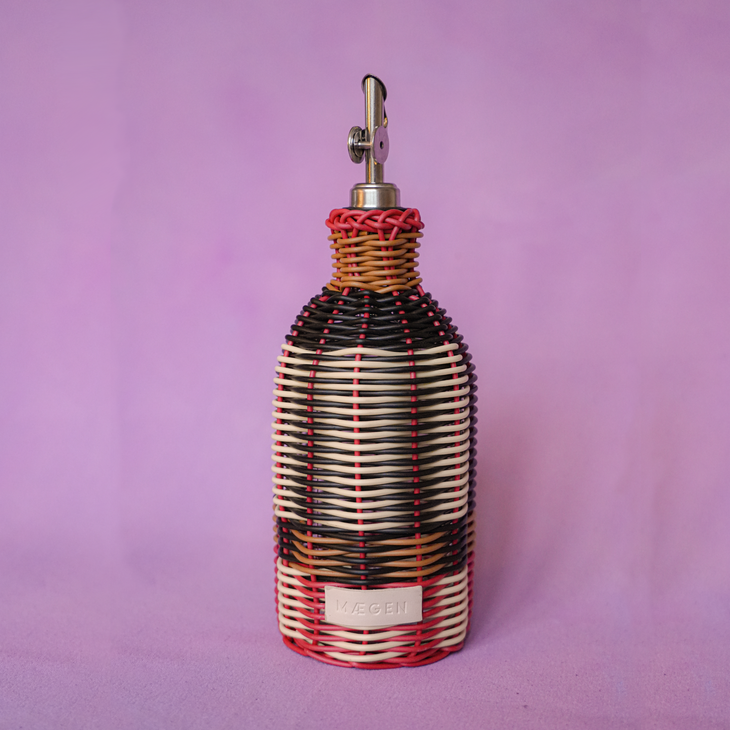 Maegen Oil Pourer - Black/Cream