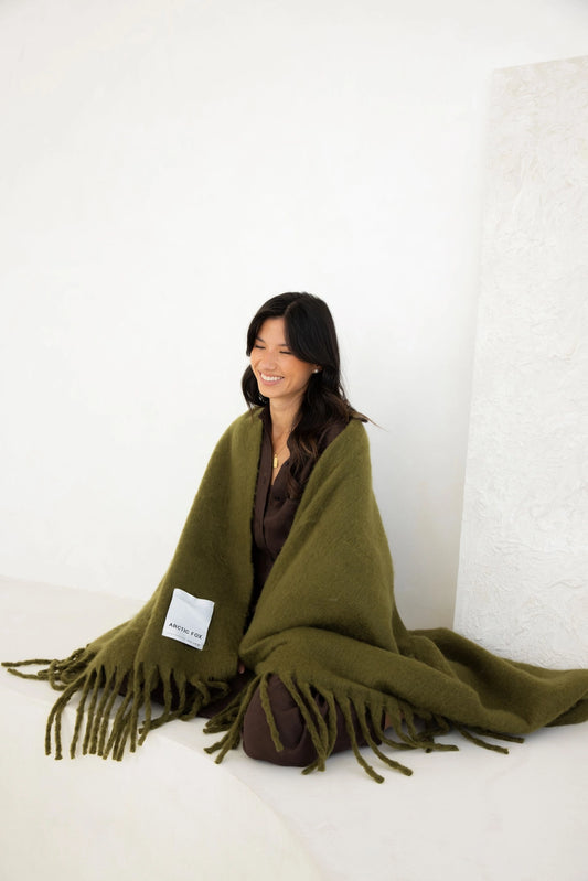 Artic Fox Sea Kelp Throw