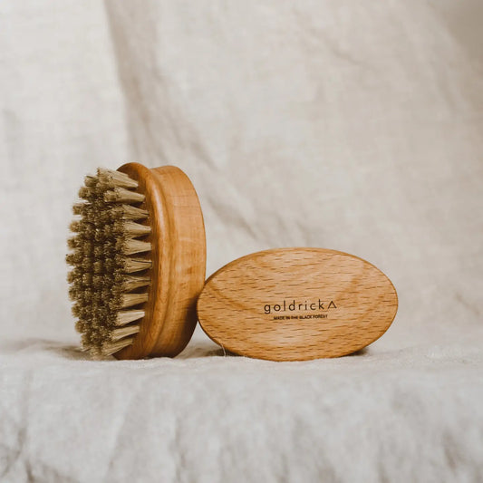 NAIL BRUSH