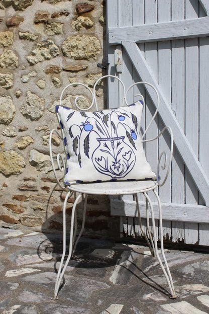 Amuse la Bouche Folkstone Vase Cushion