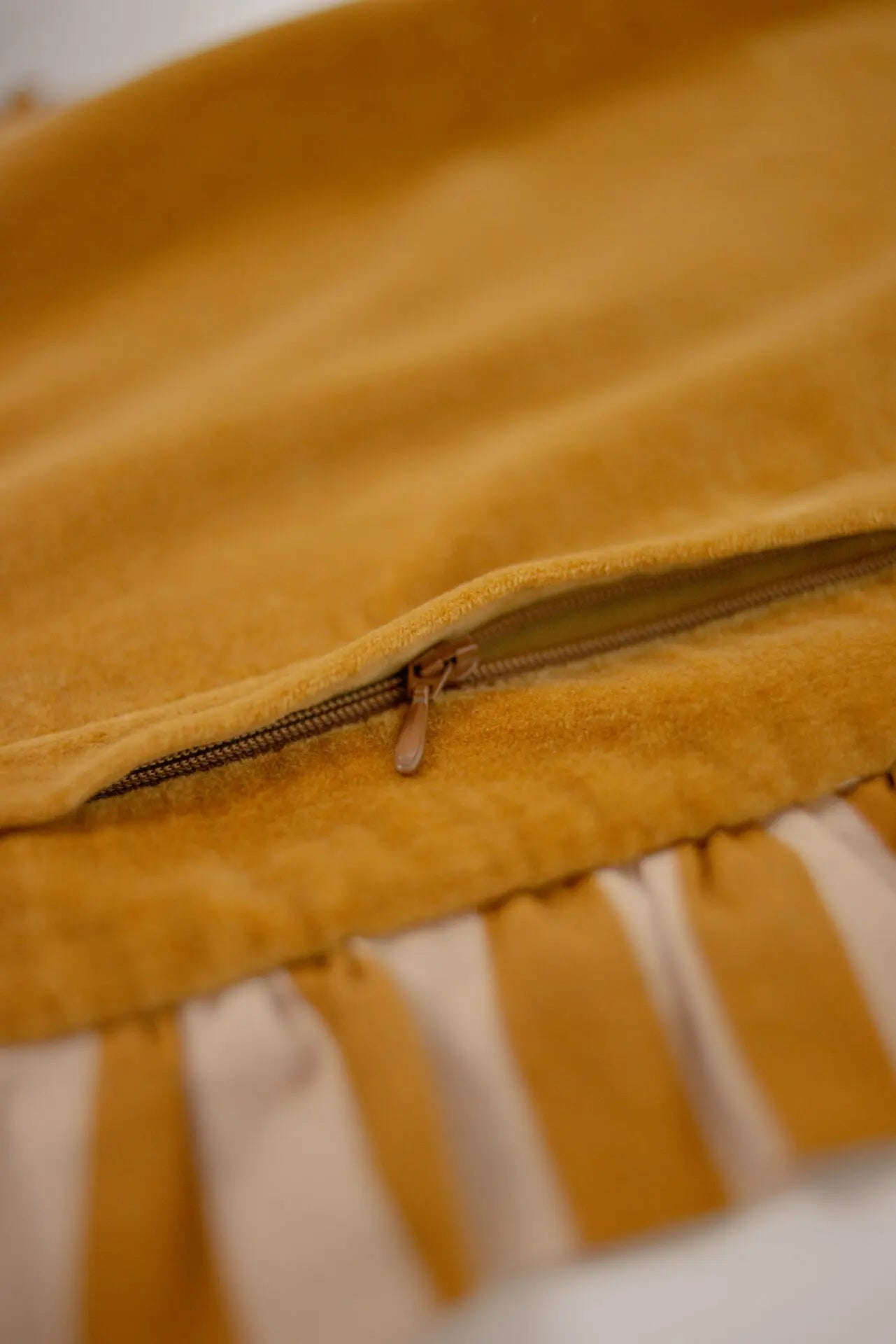 Elina cushion yellow