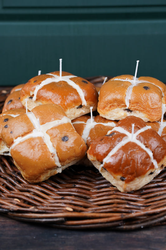 Hot Cross Bun Candle
