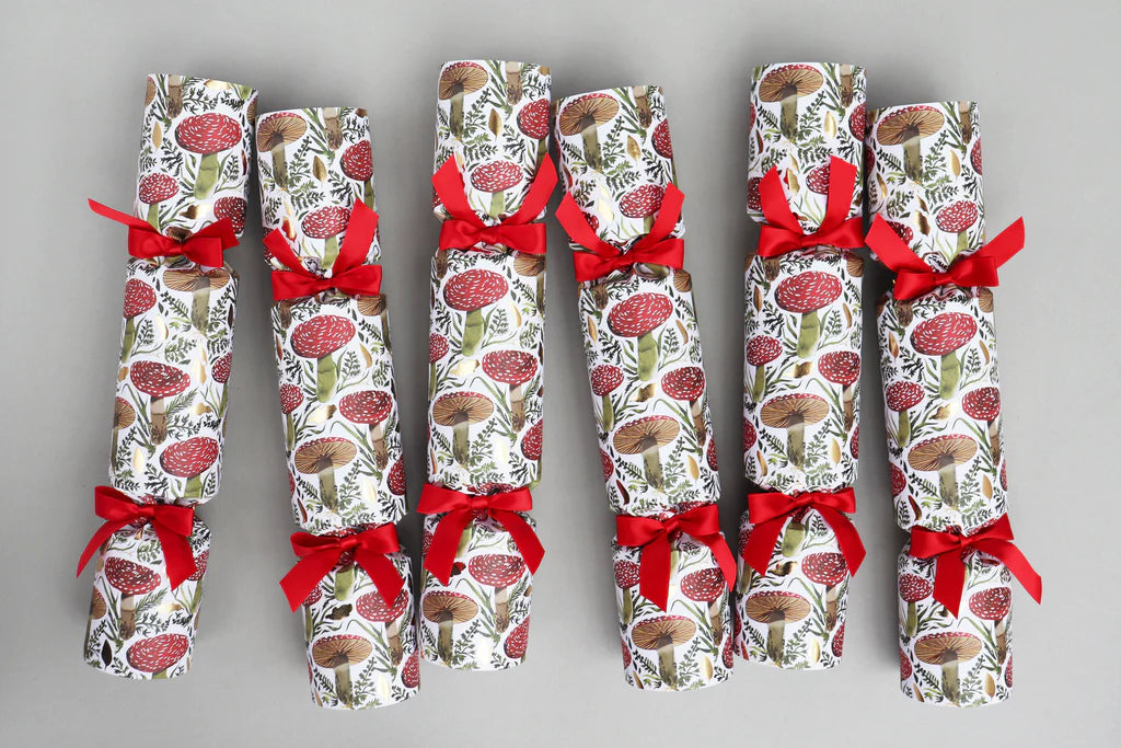6 Luxury Christmas Crackers - Mushroom