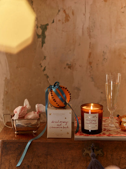 Plum & Ashby Ceadarwood & Pine Needle Candle 220g