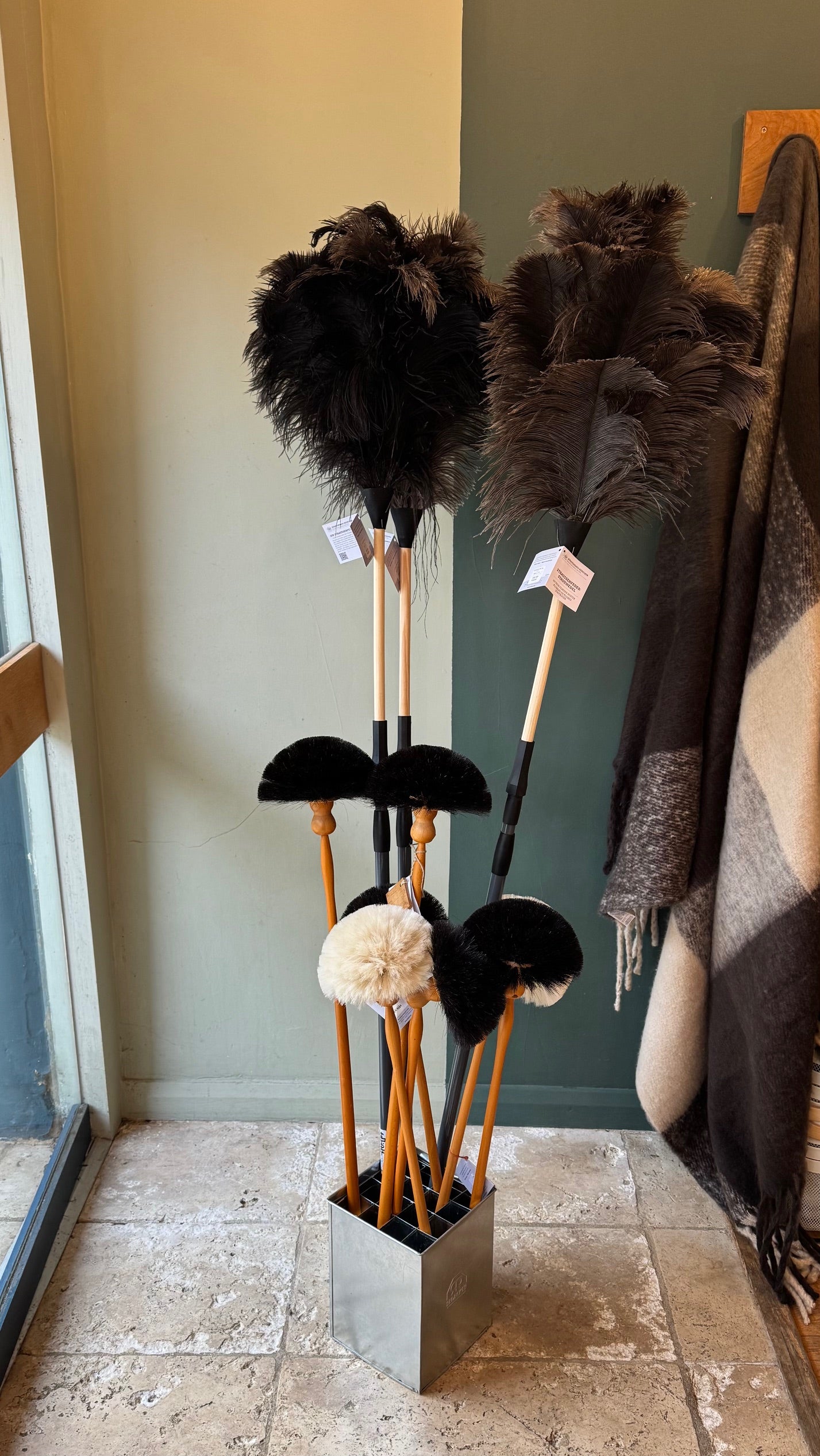 Dust Brush