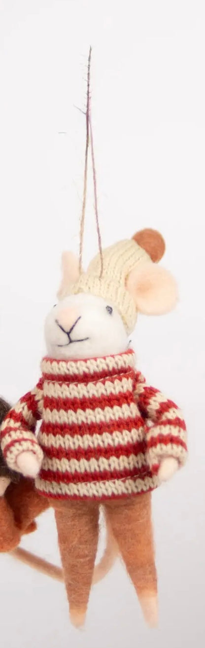 White mice – Christmas in the cottage