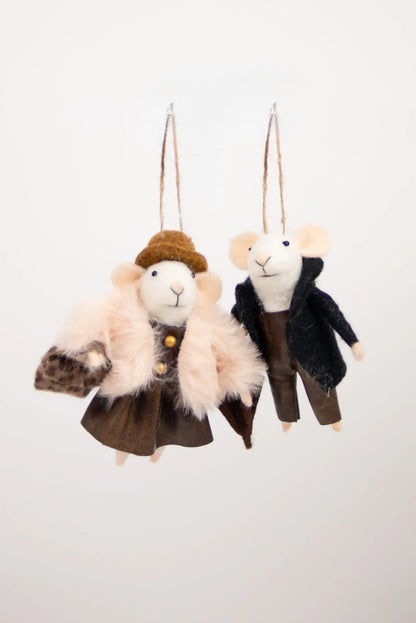 White Mice - All Dressed up for Christmas