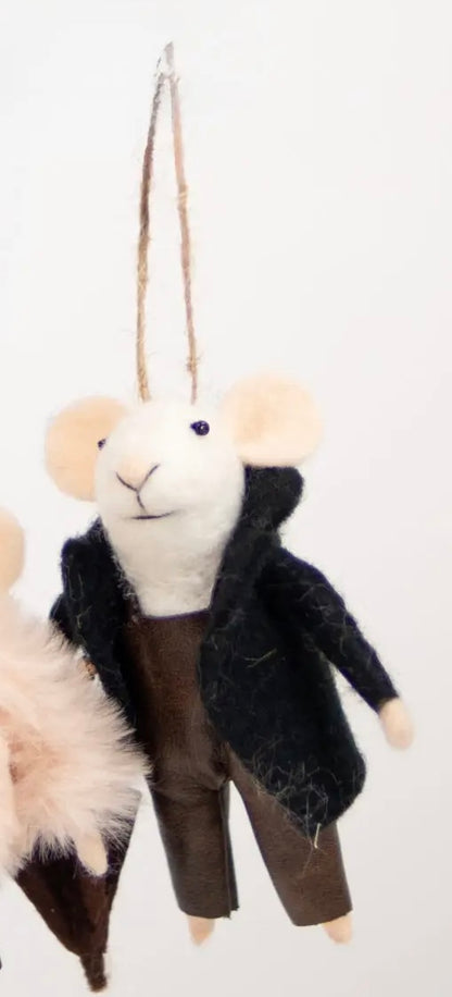 White Mice - All Dressed up for Christmas