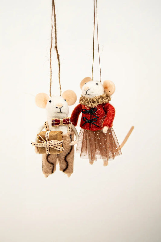 Mice White - Dungarees / Dickie Bow / Present