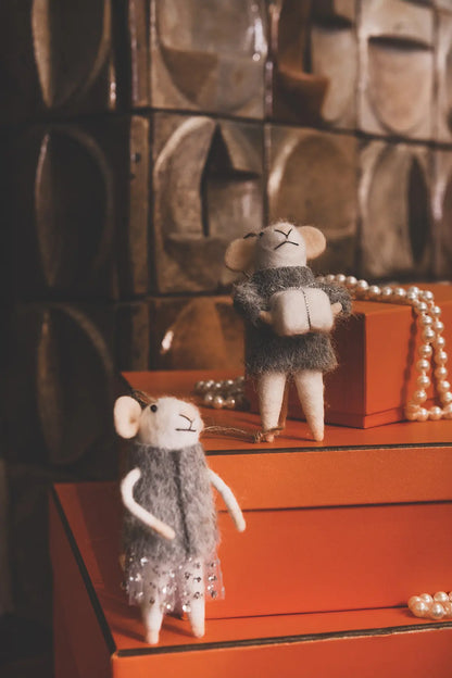 Mice White - Grey Clothes / Glitter Skirt