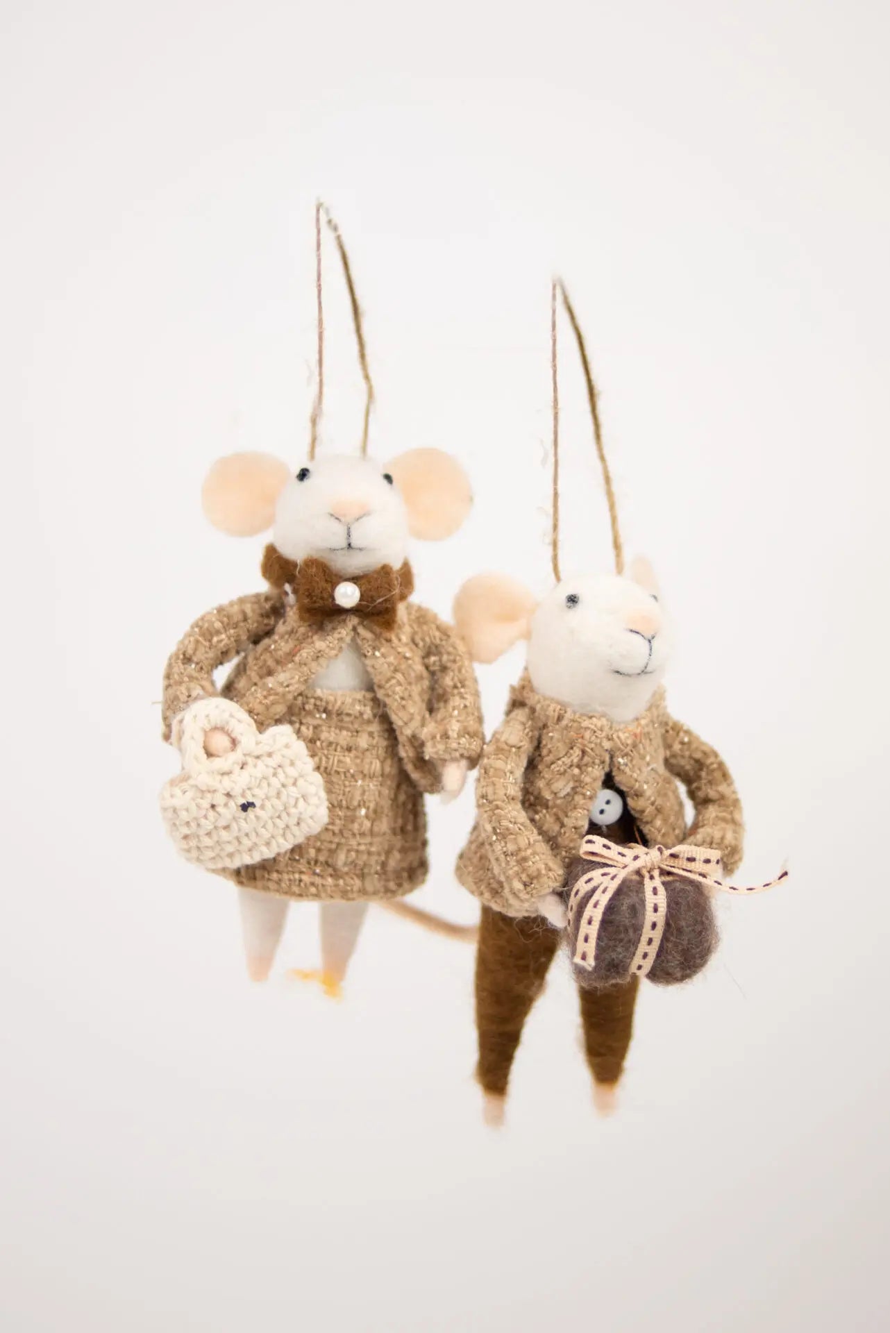 White Mice - Christmas Dinner