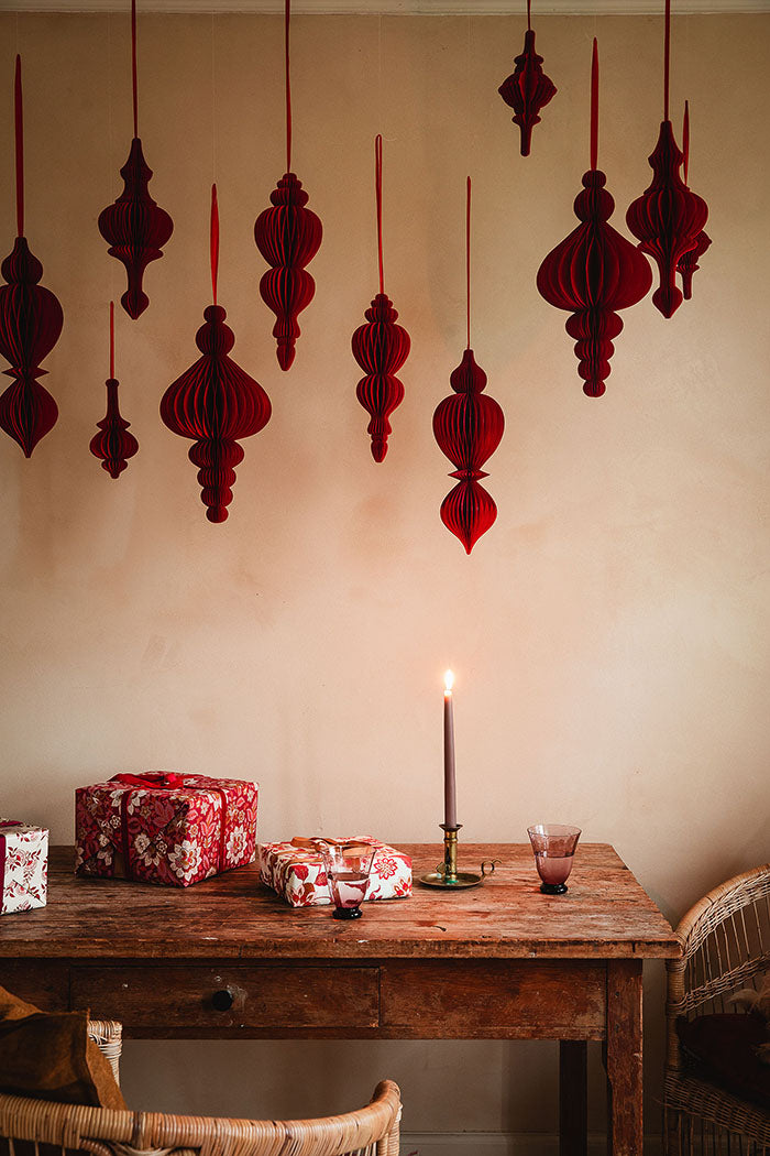 Honeycomb Ornament H40cm Spire Ruby