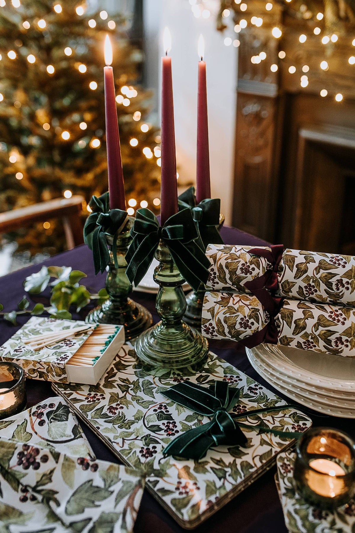 IVY LUXURY CHRISTMAS CRACKERS