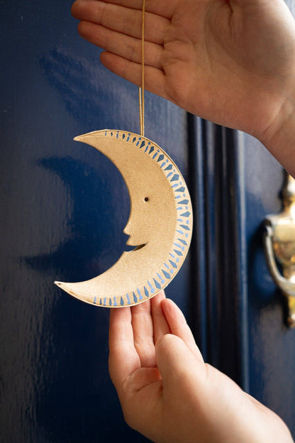 Golden  Man on the Moon Screen-Printed Board Decoration