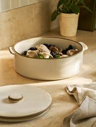 Hurley Casserole Dish With Lid - Stoneware, Natural, Large